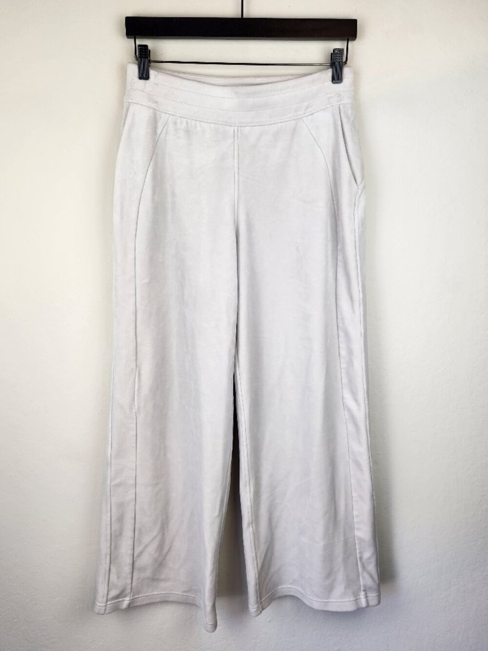 Lululemon Scuba Mid-Rise Wide-Leg Pant Velvet Bone sz M